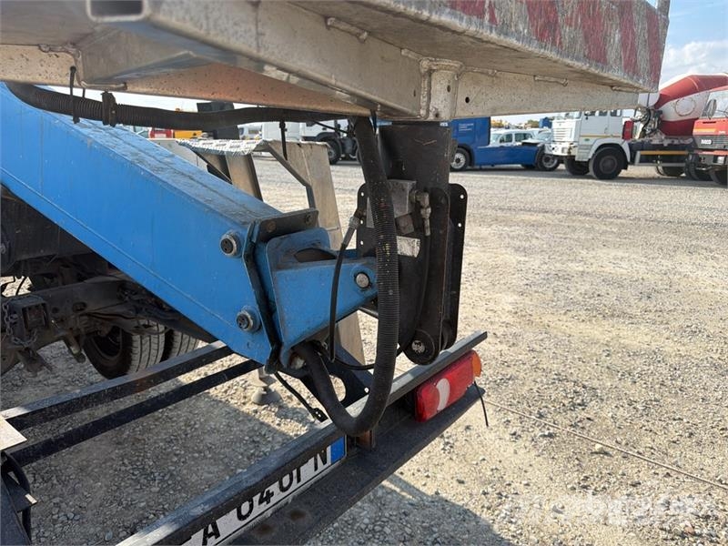 Nissan PNT205 20 m on Nissan Cabstar NT400 Bucket Truck Avtokošare