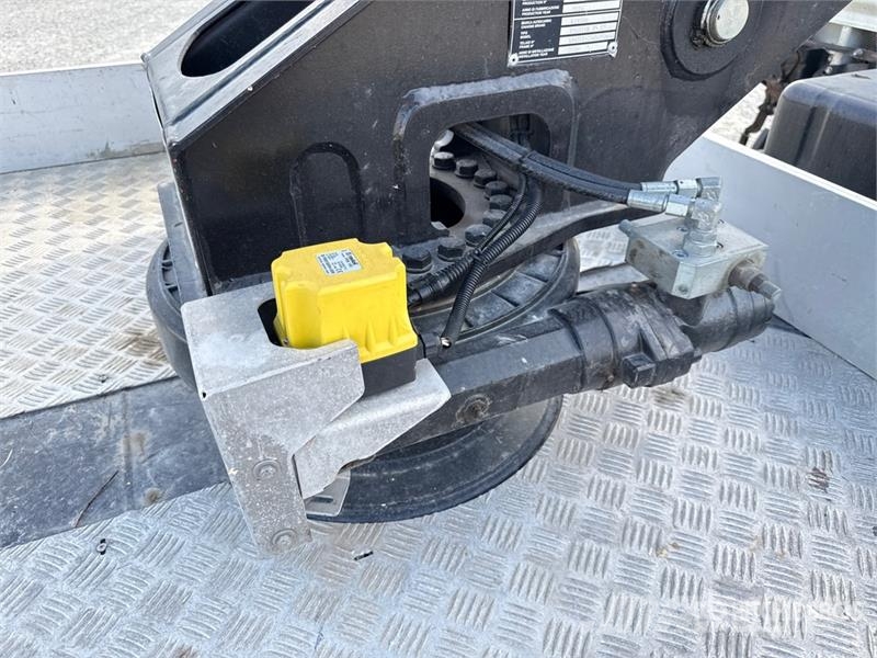 Nissan PNT205 NHD 18.1 m on Nissan Cabstar 35.12 Bucket T 트럭 탑재 고소작업대