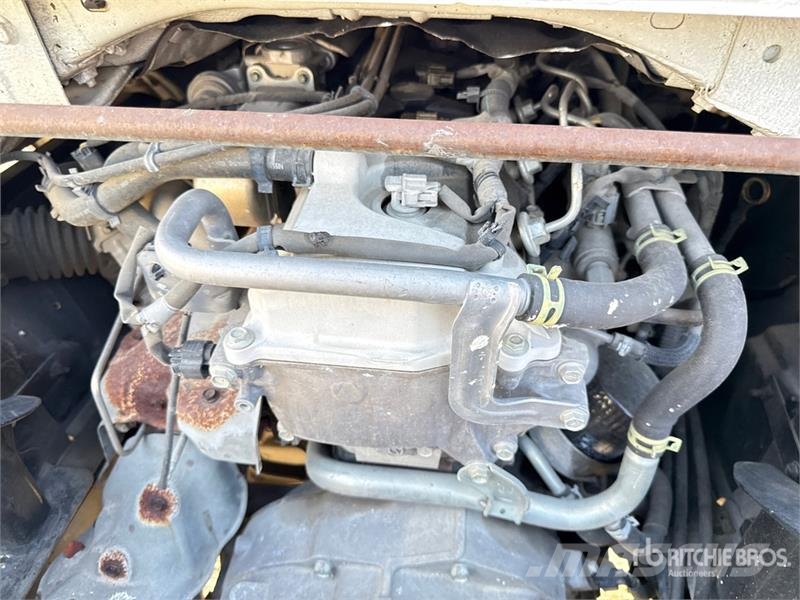Nissan PNT205 NHD 18.1 m on Nissan Cabstar 35.12 Bucket T 트럭 탑재 고소작업대