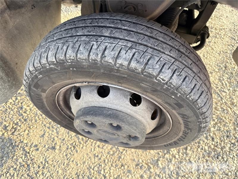 Nissan PNT205 NHD 18.1 m on Nissan Cabstar 35.12 Bucket T 트럭 탑재 고소작업대