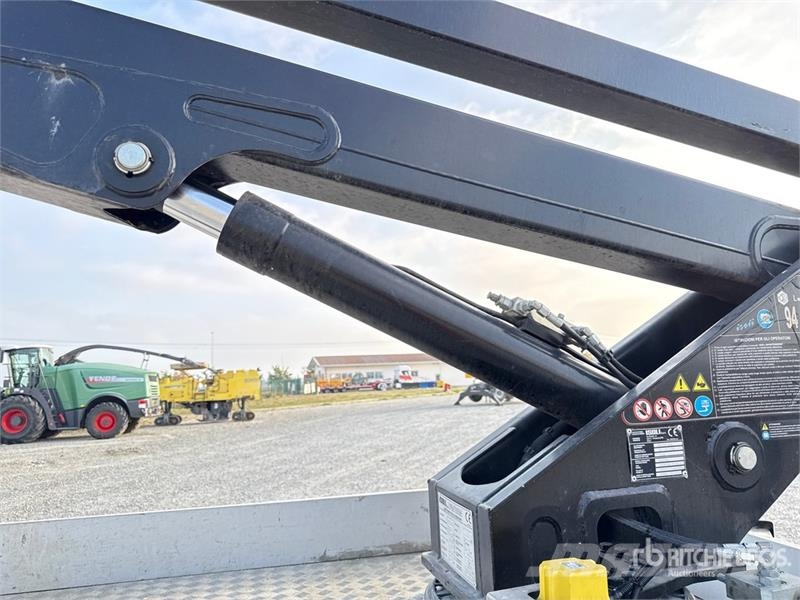 Nissan PNT205 NHD 18.1 m on Nissan Cabstar 35.12 Bucket T 트럭 탑재 고소작업대