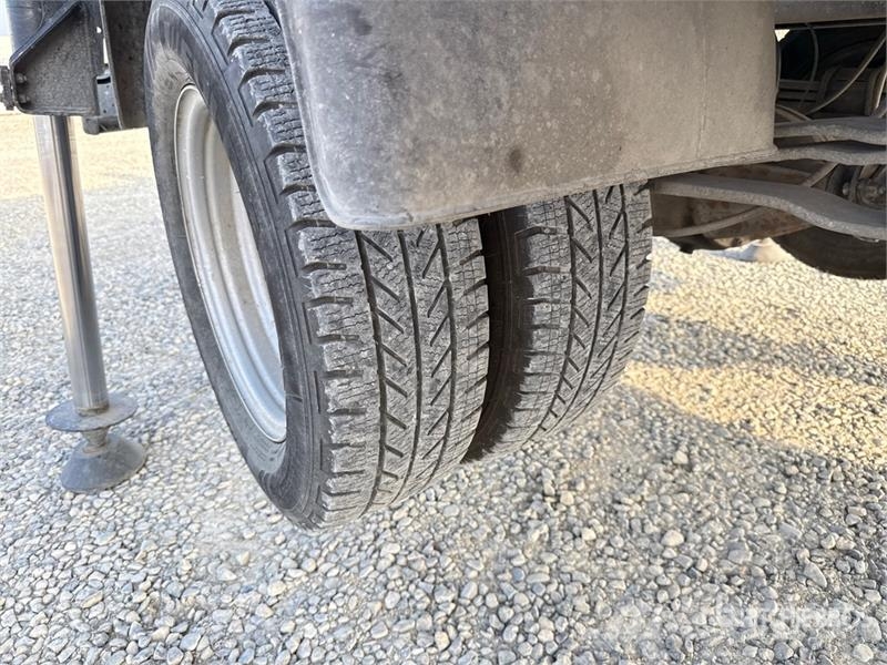 Nissan PNT205 NHD 18.1 m on Nissan Cabstar 35.12 Bucket T 트럭 탑재 고소작업대
