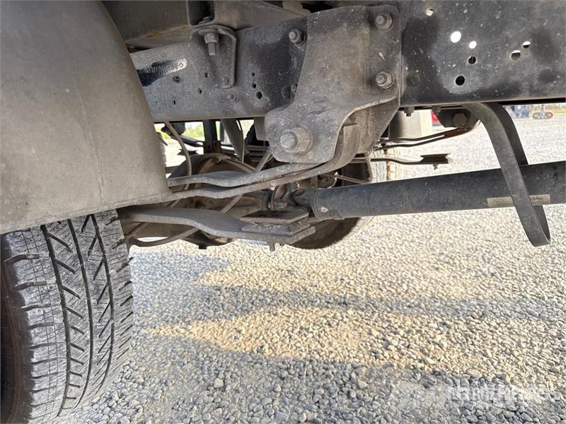 Nissan PNT205 NHD 18.1 m on Nissan Cabstar 35.12 Bucket T 트럭 탑재 고소작업대