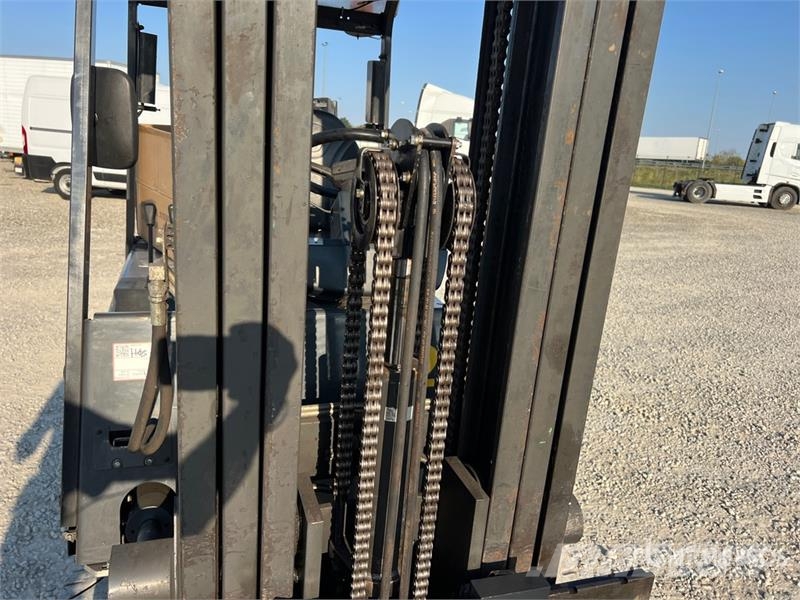 Nissan Q02L25CU 2500 kg Electric Forklift バッテリーフォークリフト