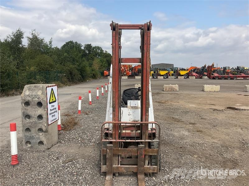 Nissan QF01A15U 1500 kg Forklift (Inoperable) شاحنات ذات رافعات شوكية - أخرى