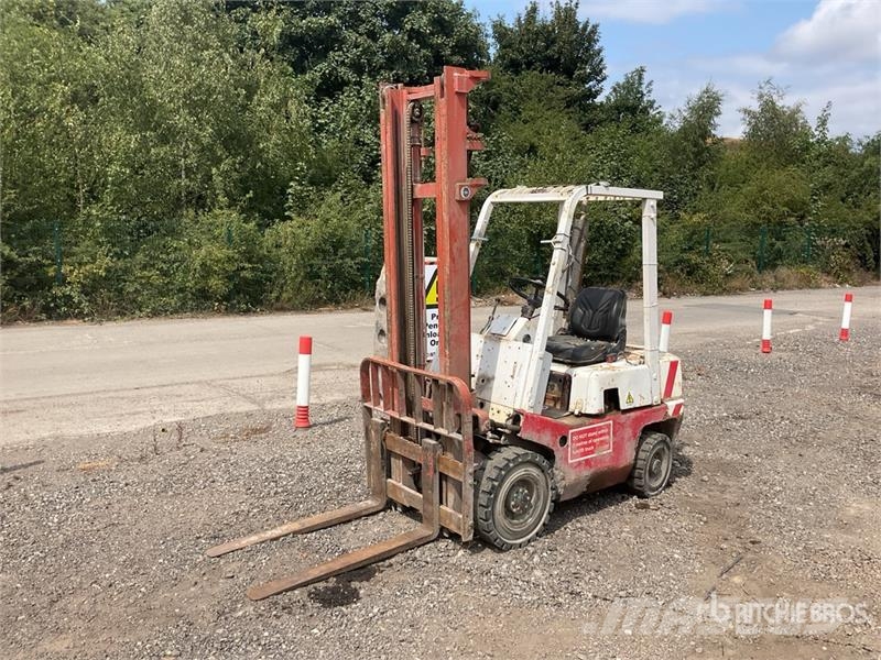 Nissan QF01A15U 1500 kg Forklift (Inoperable) شاحنات ذات رافعات شوكية - أخرى