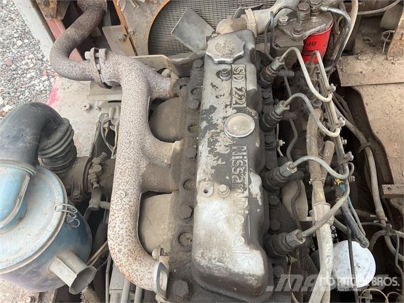 Nissan QF01A15U 1500 kg Forklift (Inoperable) شاحنات ذات رافعات شوكية - أخرى