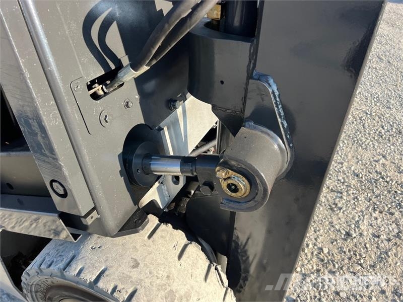 Nissan QX25 2500 kg Electric Forklift バッテリーフォークリフト