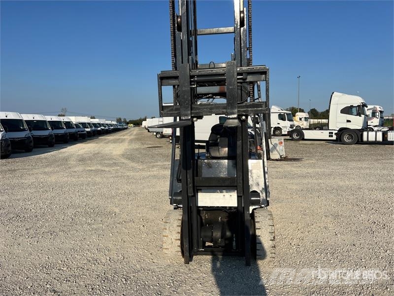 Nissan QX25 2500 kg Electric Forklift バッテリーフォークリフト