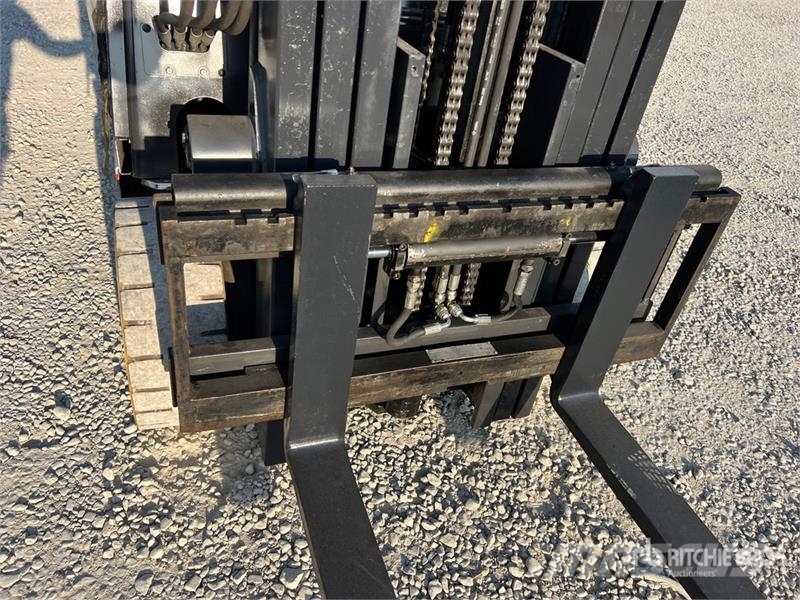 Nissan QX25 2500 kg Electric Forklift バッテリーフォークリフト