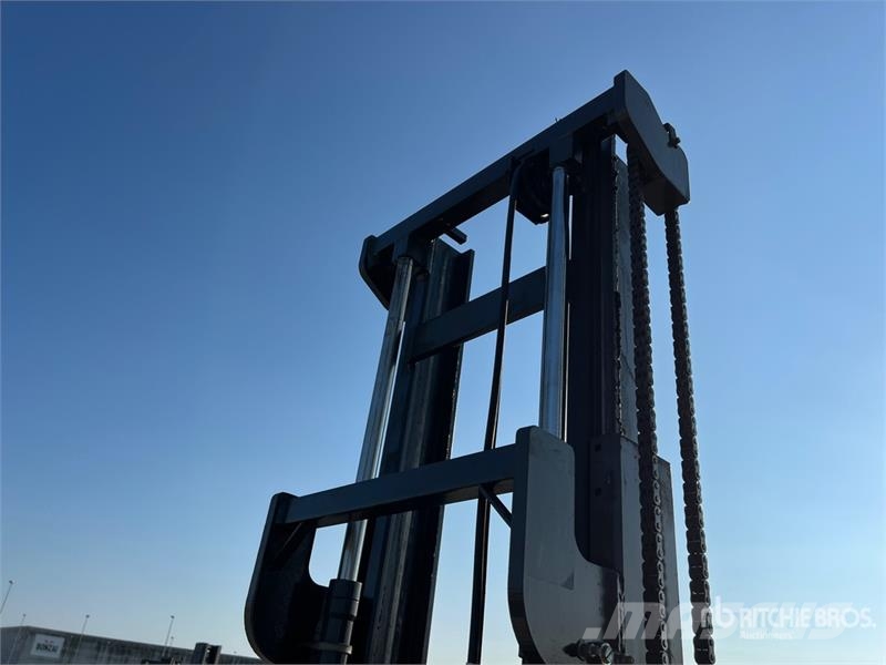 Nissan QX25 2500 kg Electric Forklift バッテリーフォークリフト