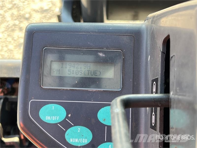 Nissan QX25 2500 kg Electric Forklift バッテリーフォークリフト