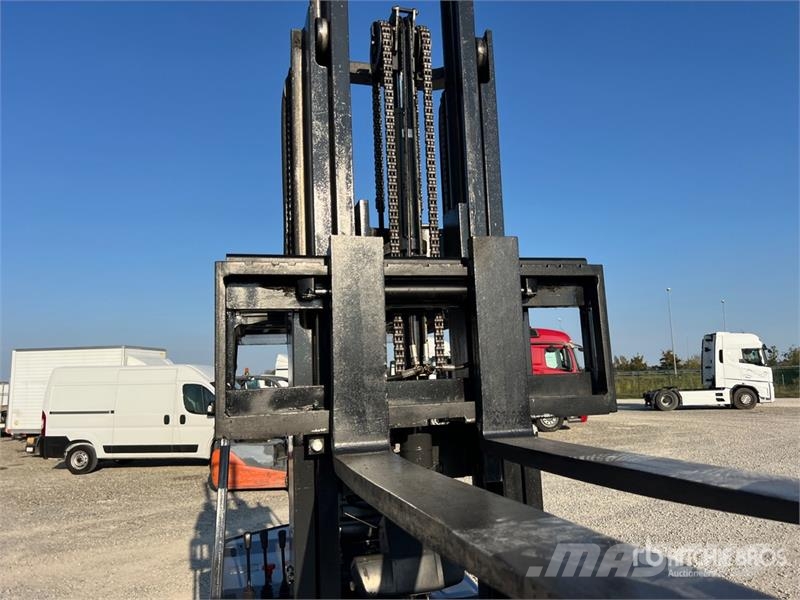 Nissan QX25 2500 kg Electric Forklift バッテリーフォークリフト