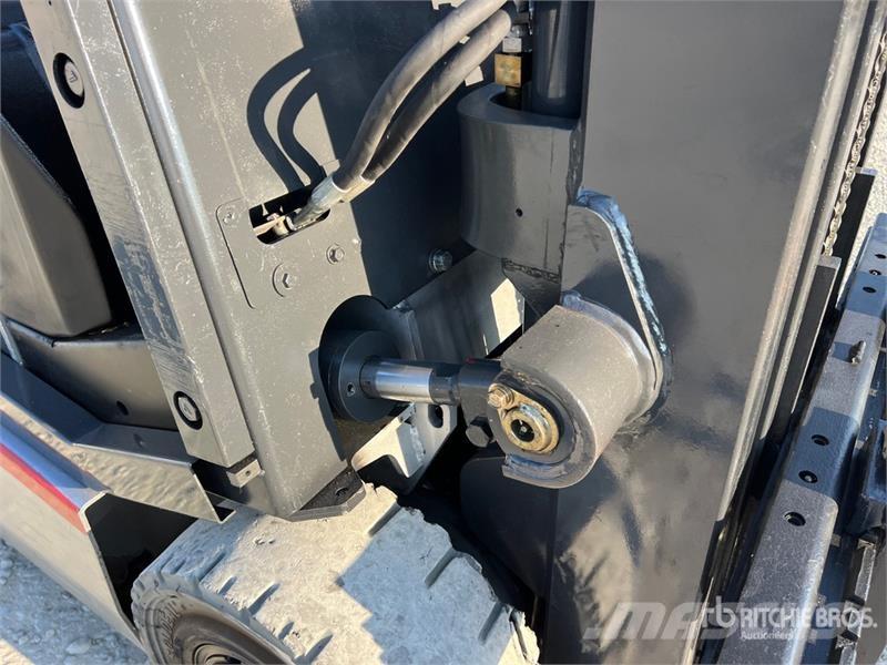 Nissan QX25 2500 kg Electric Forklift バッテリーフォークリフト