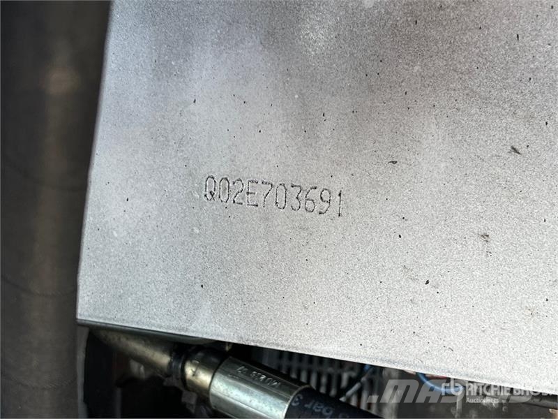 Nissan QX25 2500 kg Electric Forklift バッテリーフォークリフト