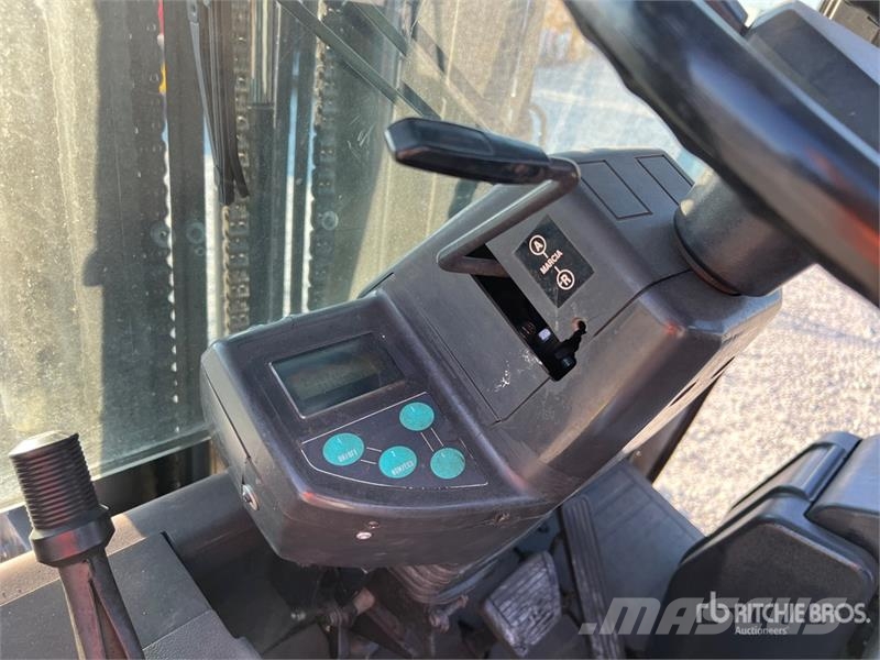 Nissan QX25 2500 kg Electric Forklift バッテリーフォークリフト