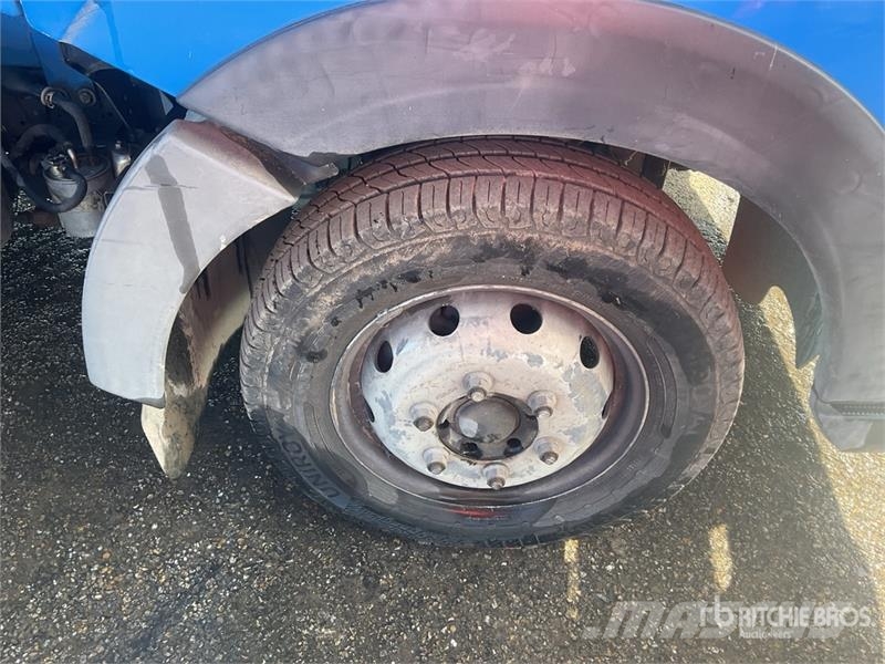 Nissan Socage 20TJ 19.7 m on Nissan NT400 4x2 Bucket Truc Camion nacelle