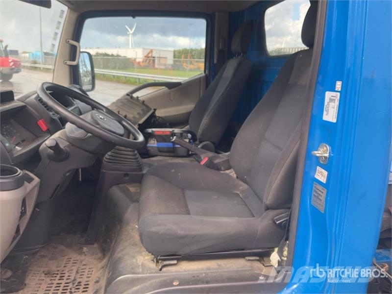 Nissan Socage 20TJ 19.7 m on Nissan NT400 4x2 Bucket Truc Camion nacelle