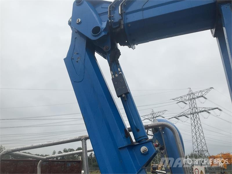 Nissan Socage 20TJ 19.7 m on Nissan NT400 4x2 Bucket Truc Auto hoogwerkers