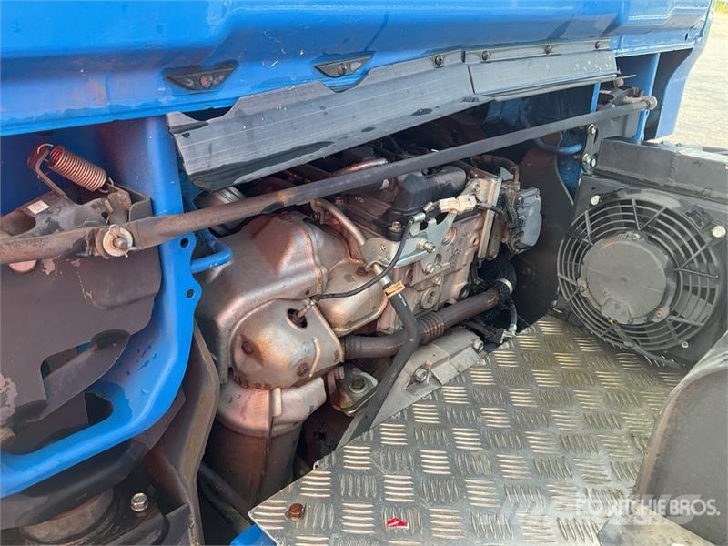 Nissan Socage 20TJ 19.7 m on Nissan NT400 4x2 Bucket Truc Camion nacelle