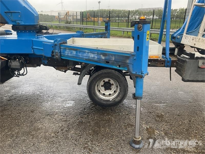 Nissan Socage 20TJ 19.7 m on Nissan NT400 4x2 Bucket Truc Auto hoogwerkers