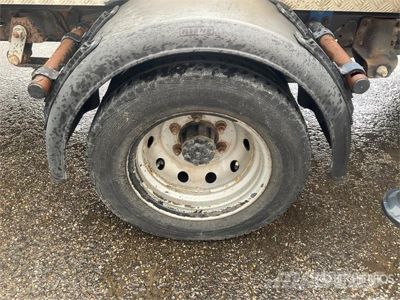 Nissan Socage 20TJ 19.7 m on Nissan NT400 4x2 Bucket Truc Auto hoogwerkers