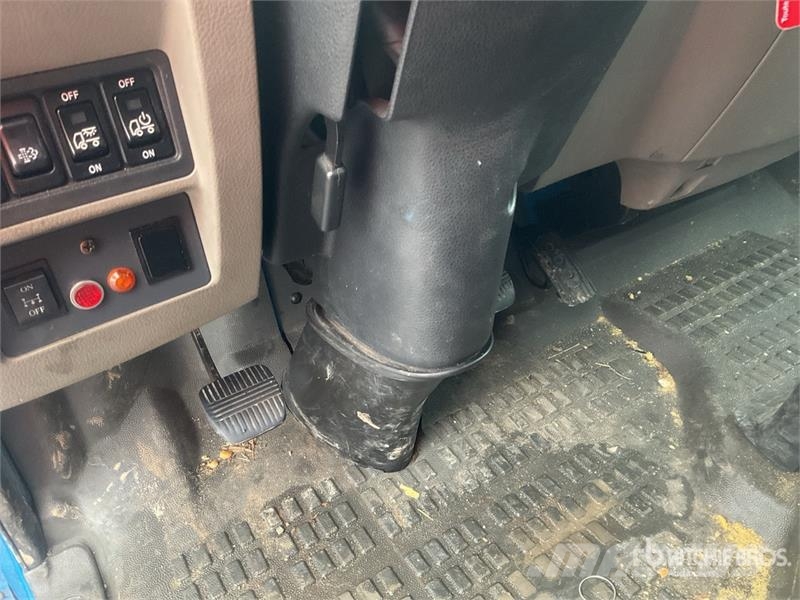 Nissan Socage 20TJ 19.7 m on Nissan NT400 4x2 Bucket Truc Auto hoogwerkers