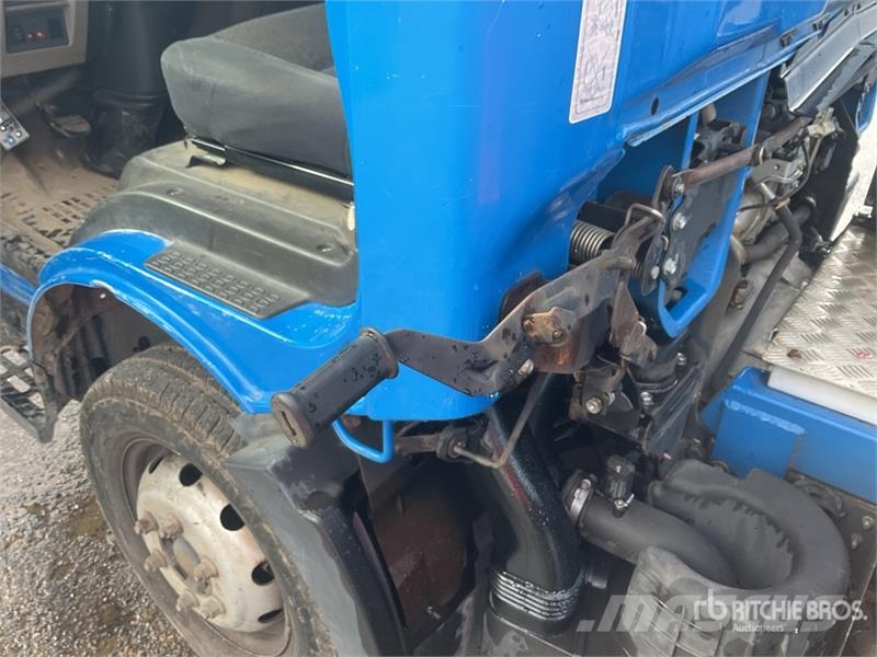 Nissan Socage 20TJ 19.7 m on Nissan NT400 4x2 Bucket Truc Camion nacelle