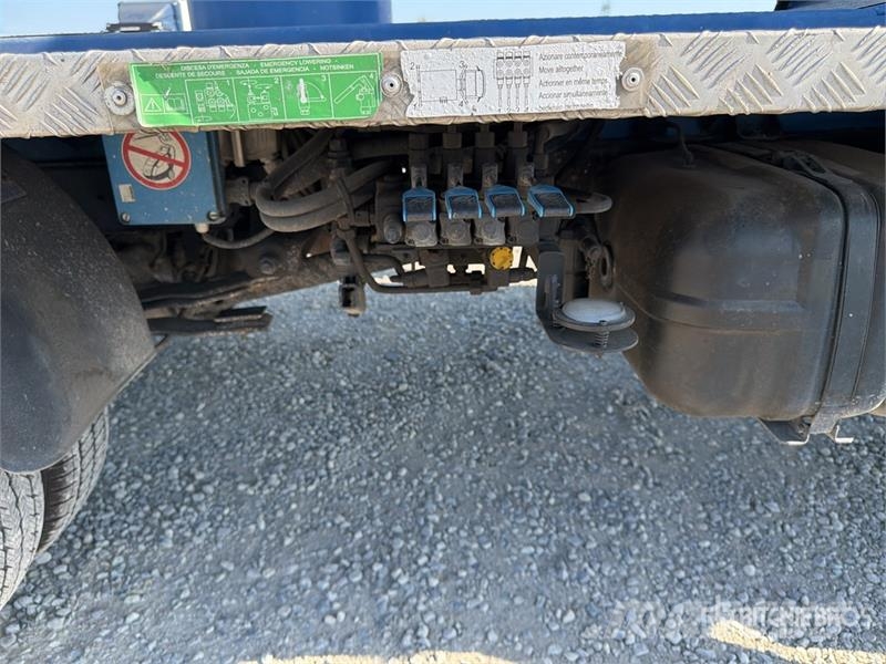 Nissan Socage DA320 19 m on Nissan NT400 Bucket Truck Autoplošiny
