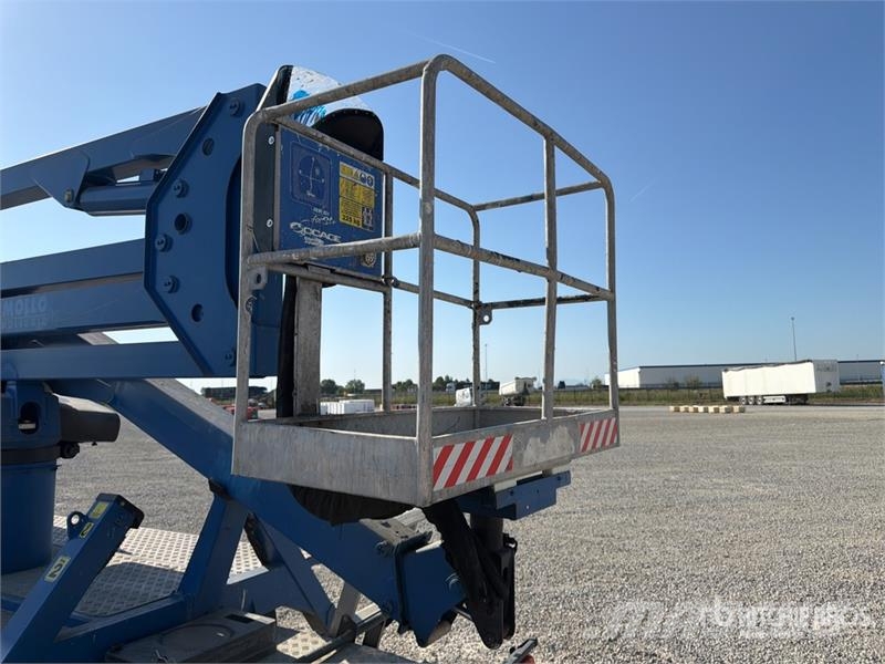 Nissan Socage DA320 19 m on Nissan NT400 Bucket Truck Autoplošiny