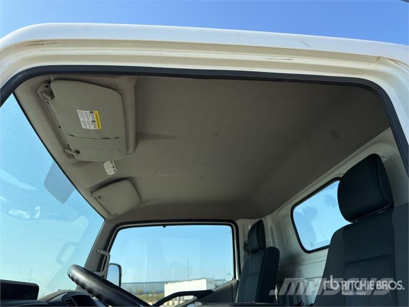 Nissan Socage DA320 19 m on Nissan NT400 Bucket Truck Autoplošiny
