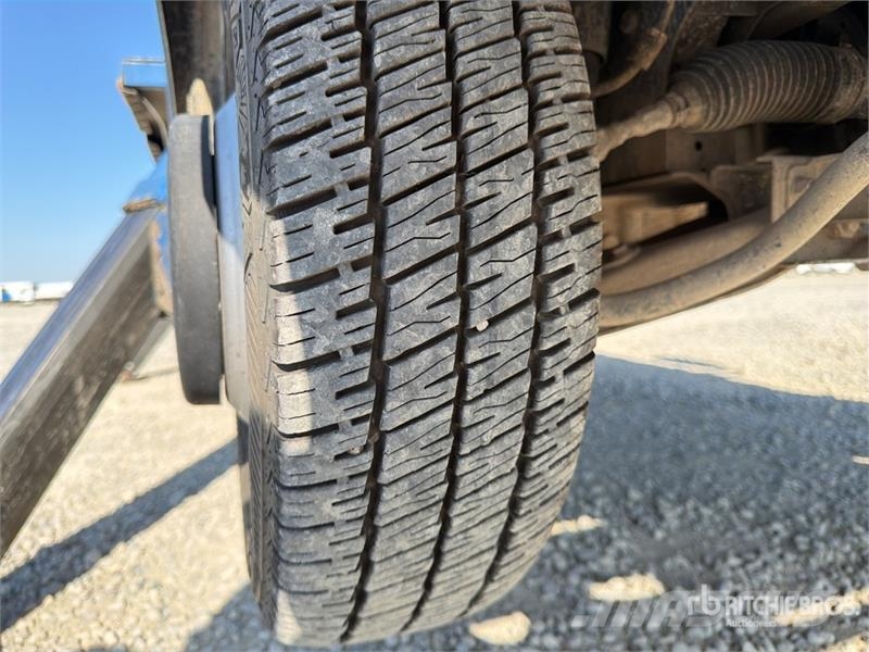 Nissan Socage DA320 19 m on Nissan NT400 Bucket Truck Autoplošiny