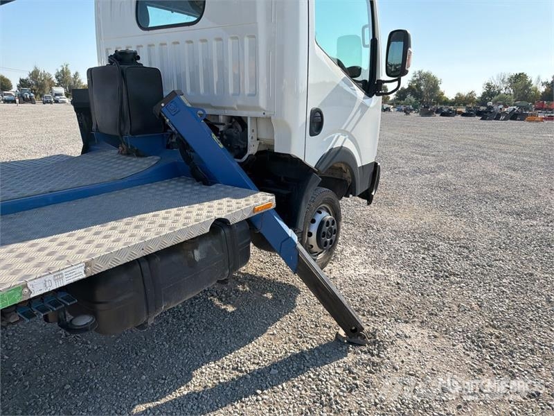 Nissan Socage DA320 19 m on Nissan NT400 Bucket Truck Autoplošiny