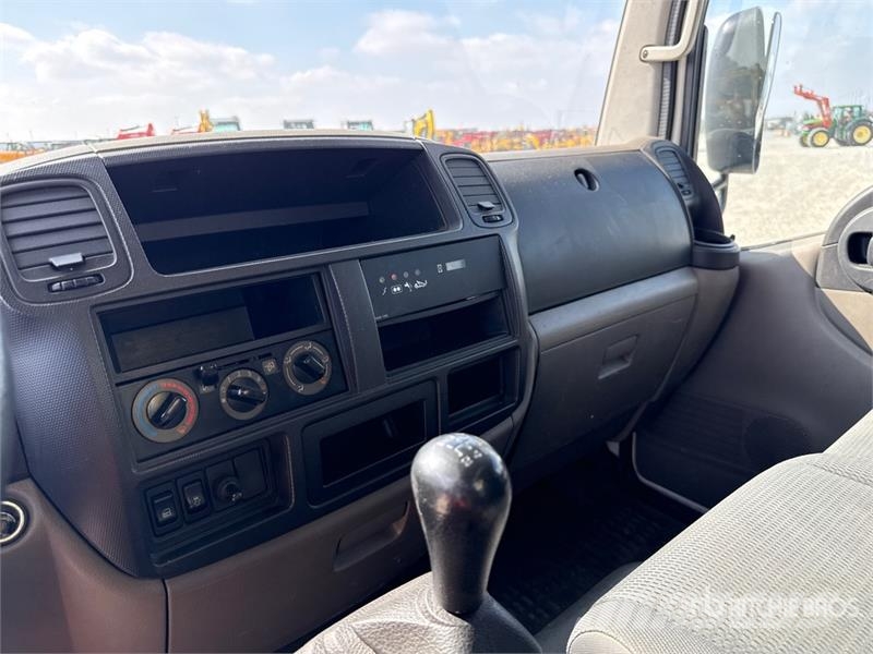 Nissan Socage DA320 20 m on Nissan Cabstar 35.12 Bucket T Avtokošare