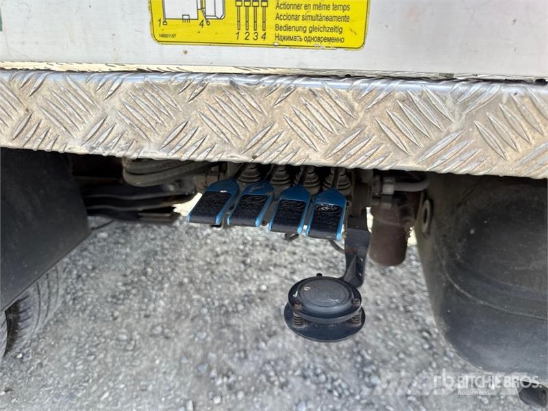 Nissan Socage DA320 20 m on Nissan Cabstar 35.12 Bucket T Avtokošare