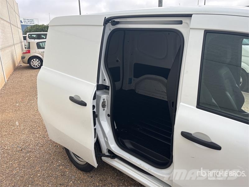 Nissan Townstar Cargo Van Kaubikud