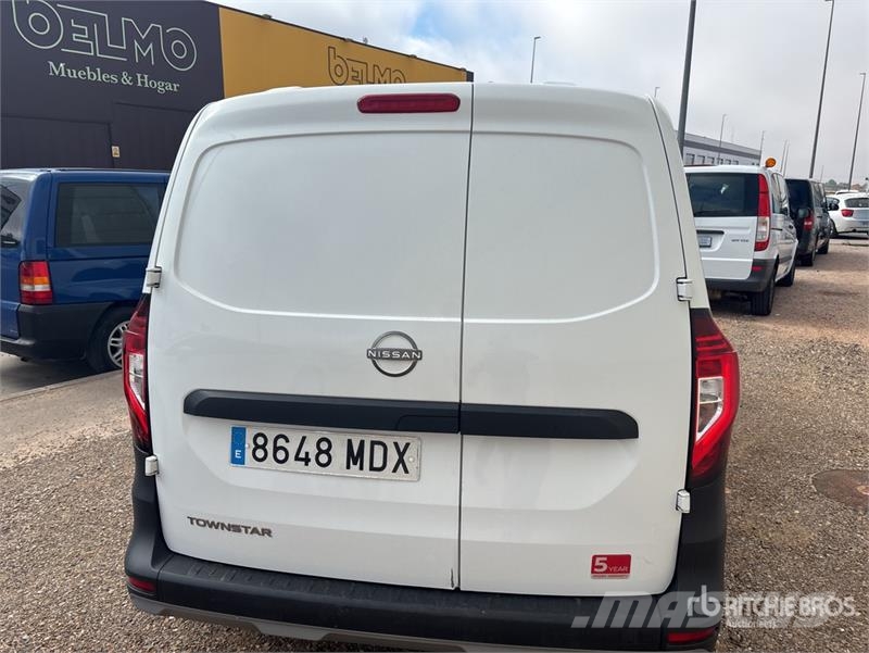 Nissan Townstar Cargo Van Kaubikud