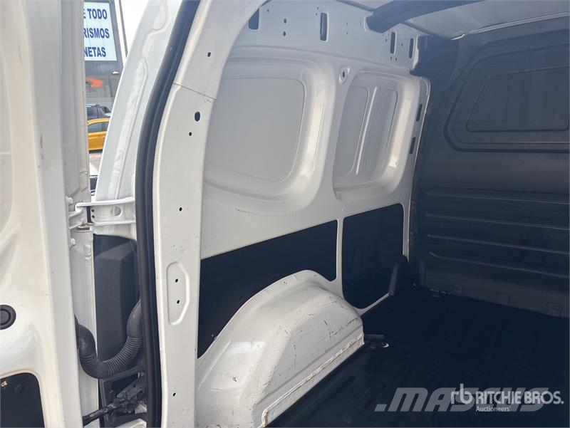 Nissan Townstar Cargo Van Kaubikud