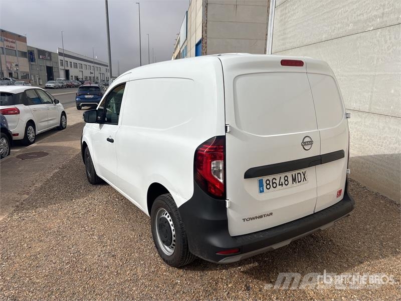 Nissan Townstar Cargo Van Kaubikud