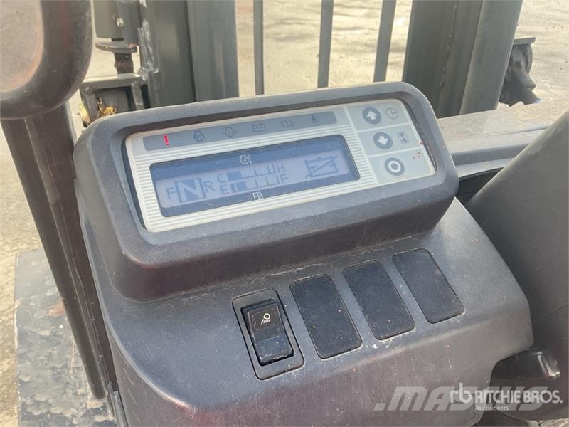 Nissan YG1D2A30Q 3000 kg Forklift Gaffeltrucker - Annet