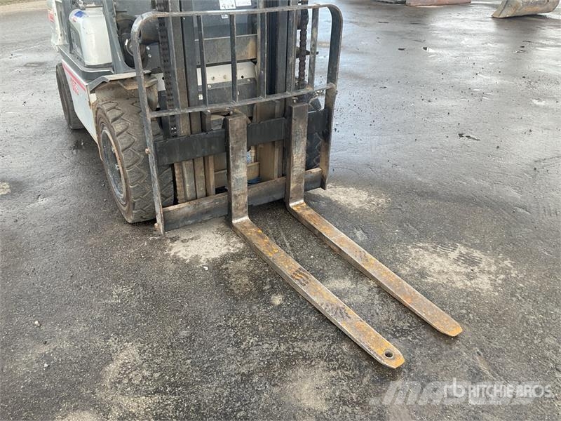 Nissan YG1D2A30Q 3000 kg Forklift Gaffeltrucker - Annet