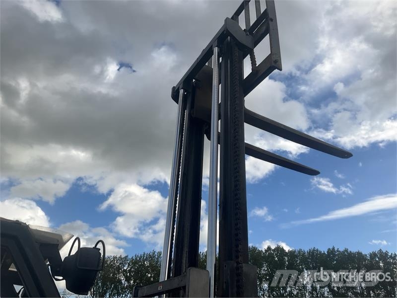 Nissan YG1D2A30Q 3000 kg Forklift Gaffeltrucker - Annet