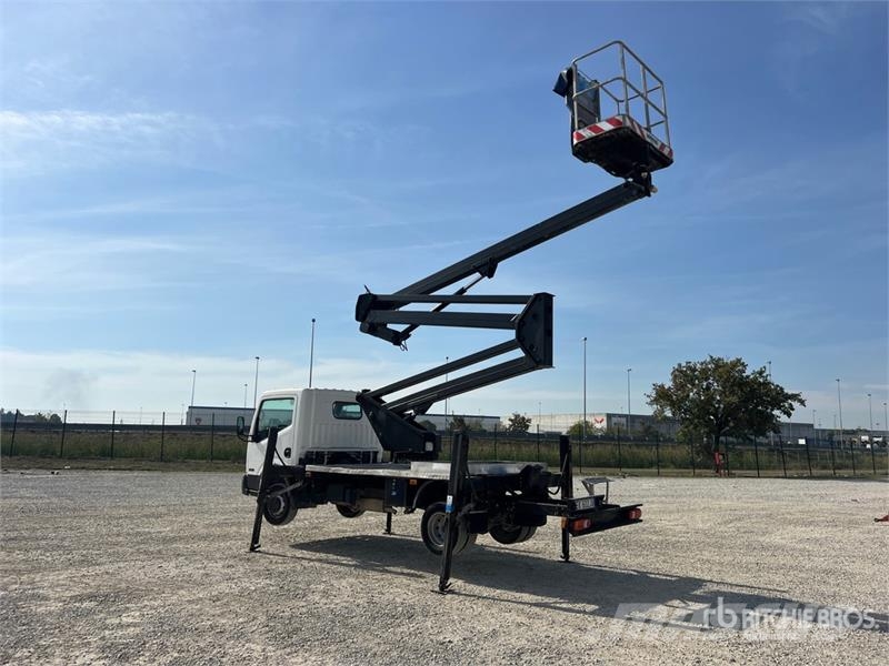 Nissan Zed 20CH 20 m on  Nissan Cabstar 35 - 11 Bucket Tr Auto korvtõstukid