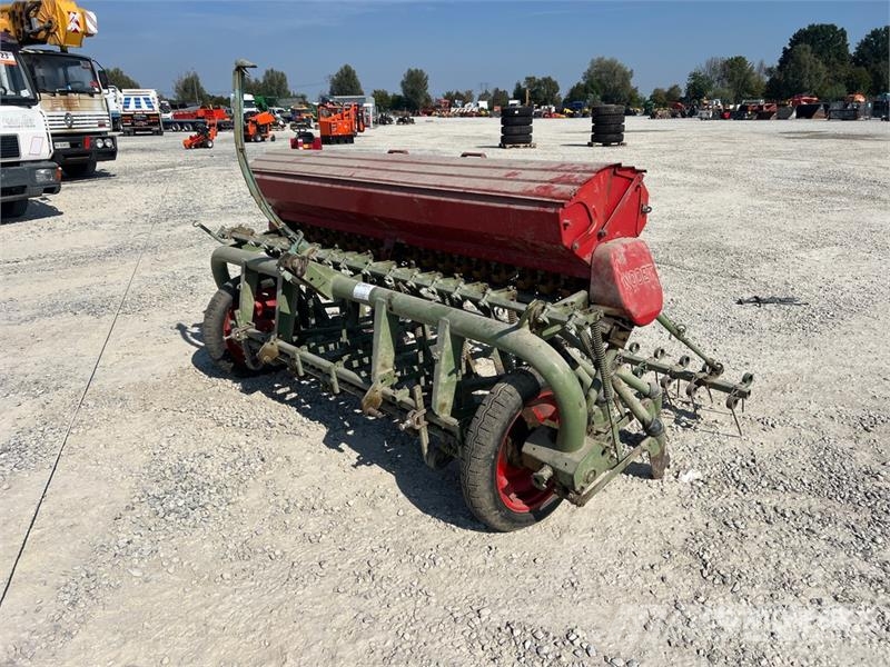 Nodet CH250 Seeder Mechanické secí stroje