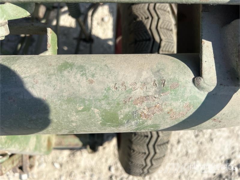 Nodet CH250 Seeder Mechanické secí stroje