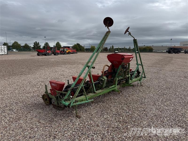 Nodet Gougis PN II 3-Point Hitch Semoir A Mais Seeder Perforatoare