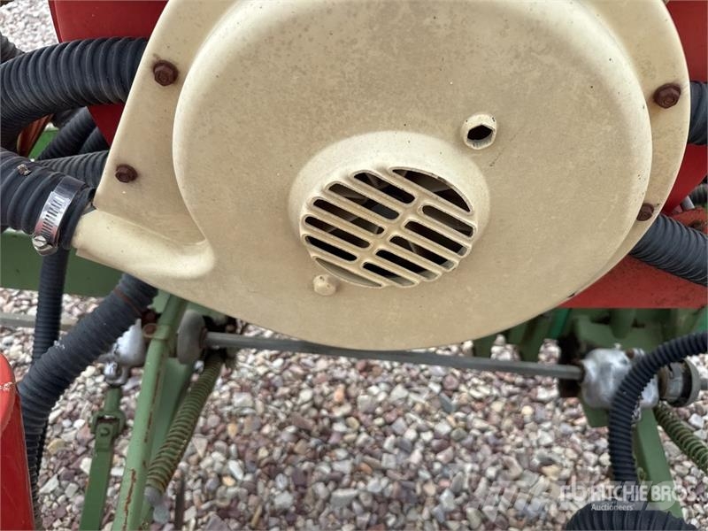 Nodet Gougis PN II 3-Point Hitch Semoir A Mais Seeder Perforatoare