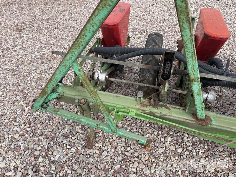 Nodet Gougis PN II 3-Point Hitch Semoir A Mais Seeder Perforatoare