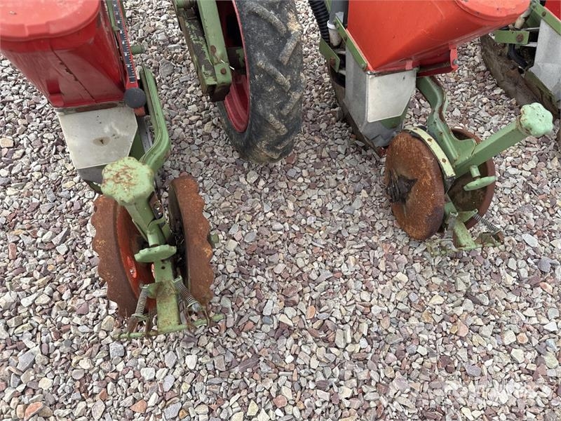 Nodet Gougis PN II 3-Point Hitch Semoir A Mais Seeder Perforatoare