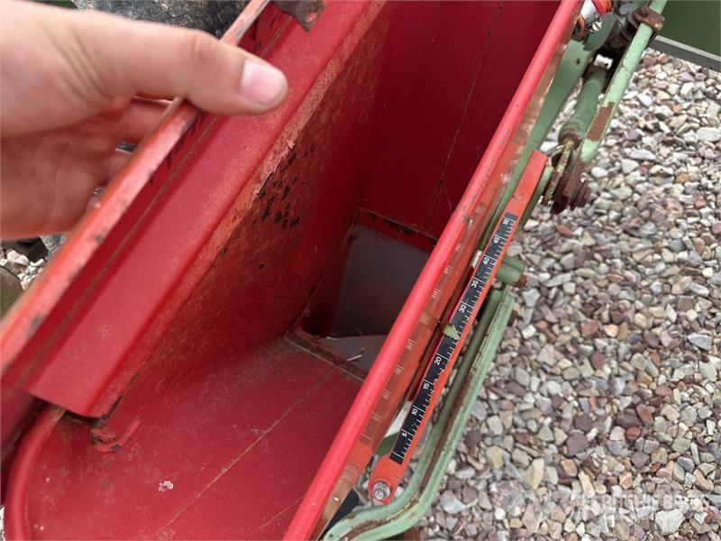 Nodet Gougis PN II 3-Point Hitch Semoir A Mais Seeder Perforatoare